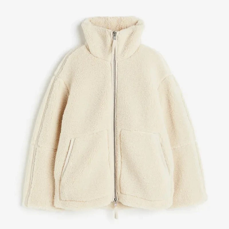 Câlin d'Hiver – Veste Douillette en Sherpa